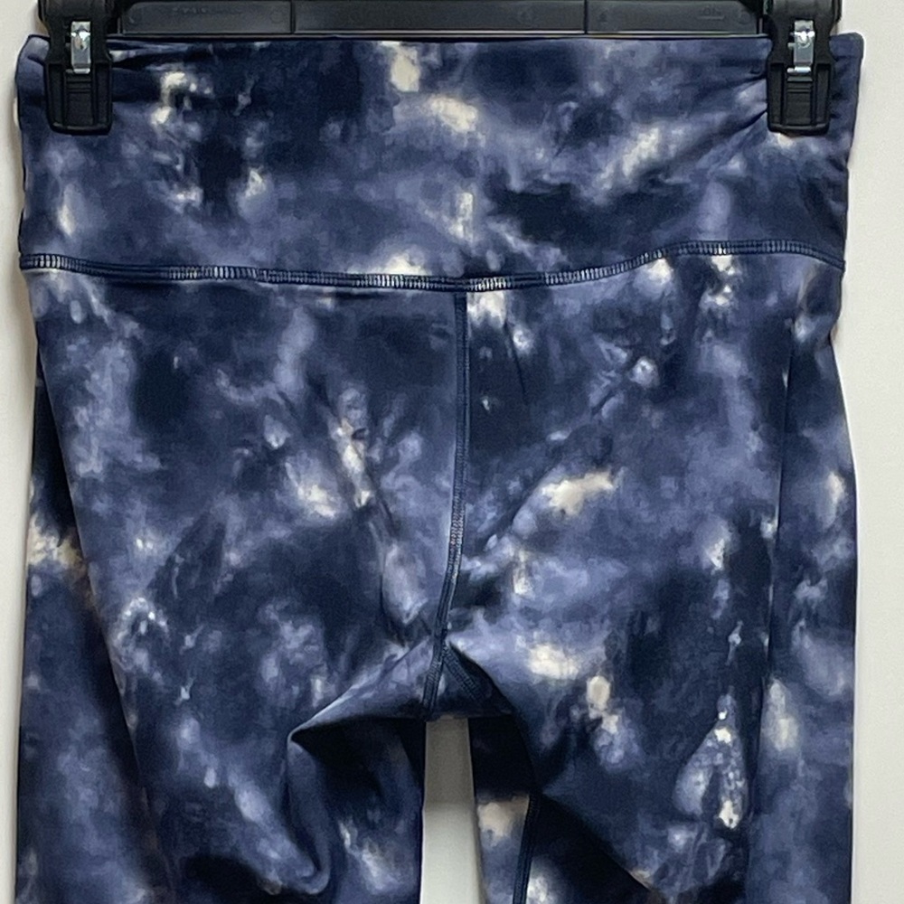 Banana Republic Sz M 7/8 Navy White Tie Dye High Rise Cropped Athletic Leggings - Picture 5 of 8